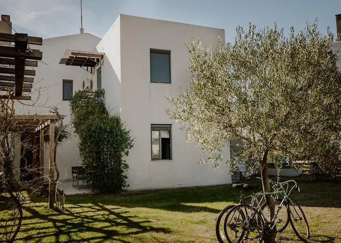 Pelagos Paradise Seafront By Kottas 度假居