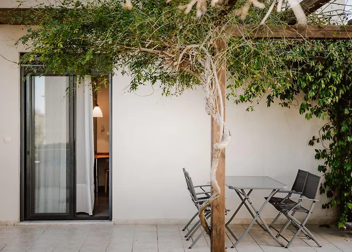 Pelagos Paradise Seafront By Kottas 度假居